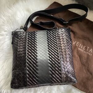 Bottega Veneta Intreccio Imperatore Shoulder Bag Black Metallic Dark brown